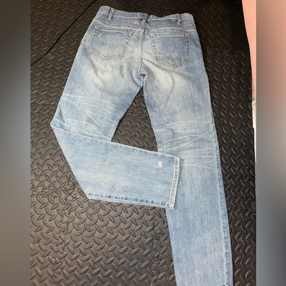 Free People Distressed Light Wash Boyfriend Jeans Size 26 - Picture 2 of 10